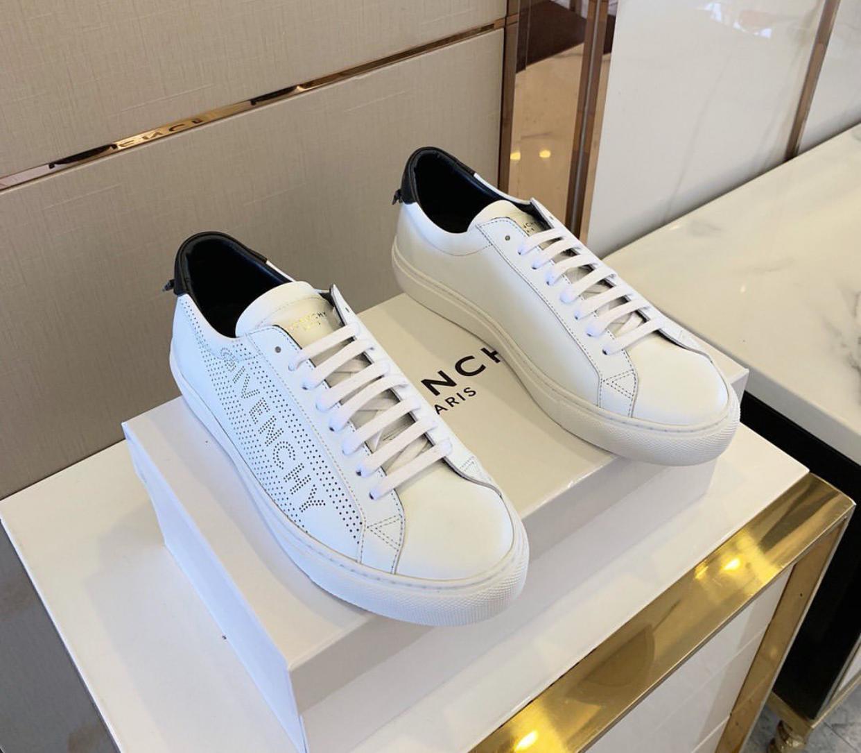 Shop GIVENCHY 2022 SS Unisex Street Style Leather Logo Sneakers by  AceGlobal | BUYMA